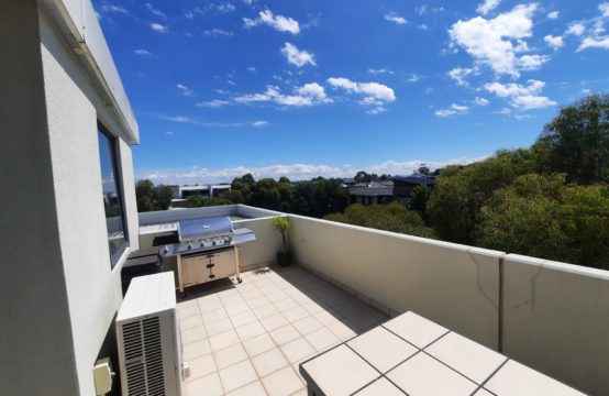 Immaculately Presented Designer 79.4 sqm ‘Penthouse’ with Glorious Entertainer’s Terrace!